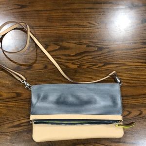 Stella and dot crossover bag